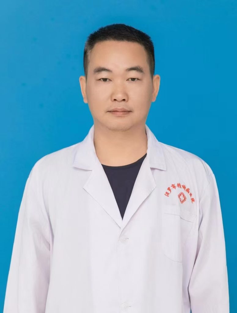 何鹏