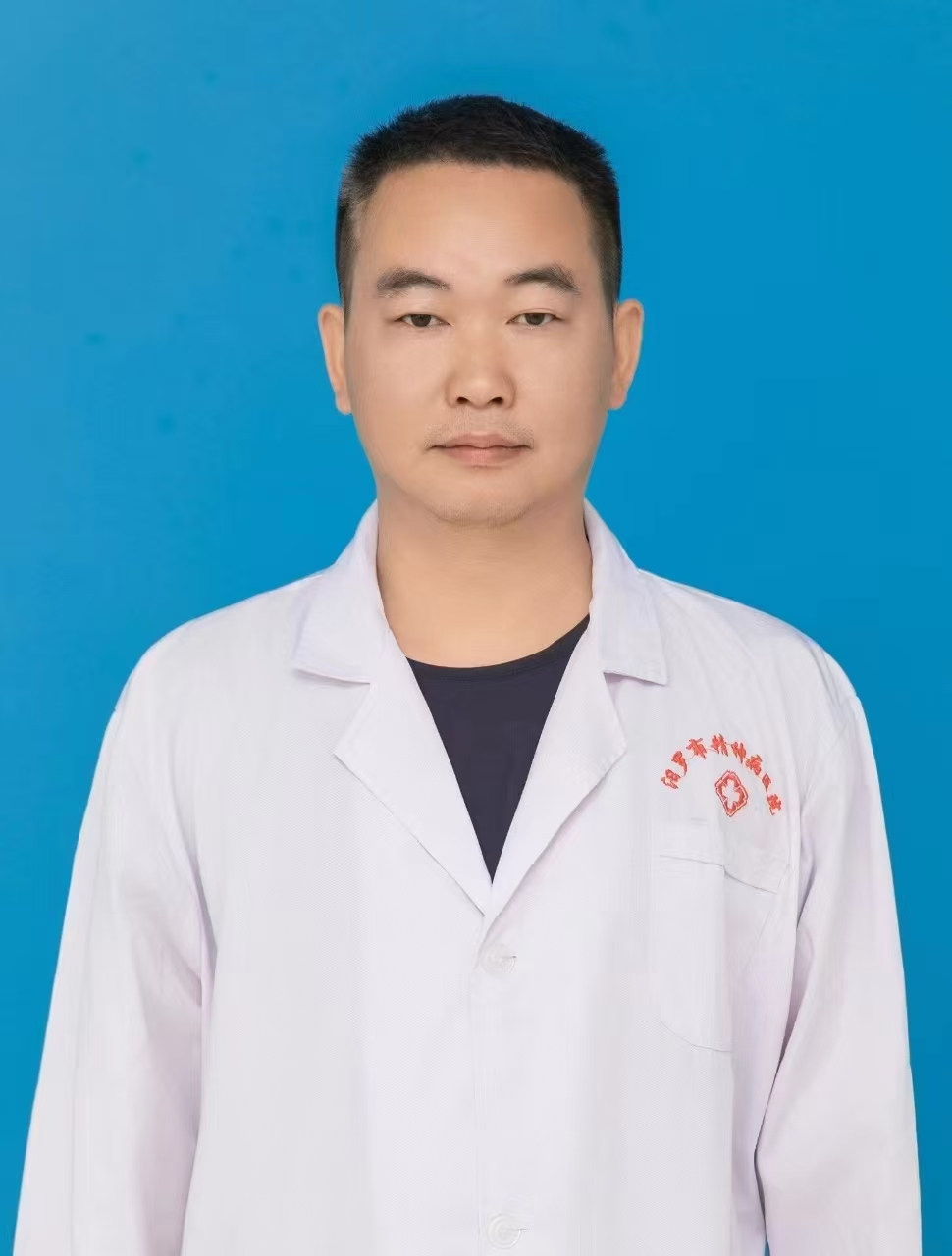 何鹏